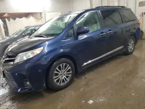 2019 TOYOTA SIENNA