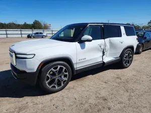 2025 RIVIAN RIS