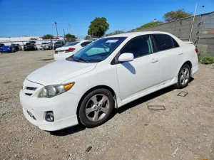 2013 TOYOTA COROLLA