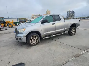2013 TOYOTA TUNDRA