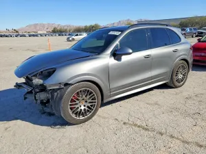 2014 PORSCHE CAYENNE