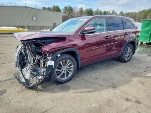 2017 TOYOTA HIGHLANDER