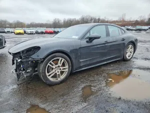 2017 PORSCHE PANAMERA