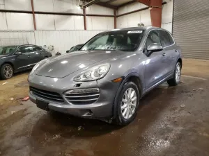 2012 PORSCHE CAYENNE