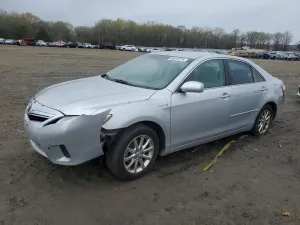 2010 TOYOTA CAMRY SOLA