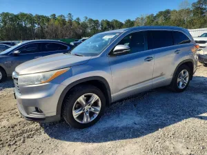 2015 TOYOTA HIGHLANDER
