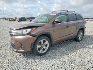 2017 TOYOTA HIGHLANDER