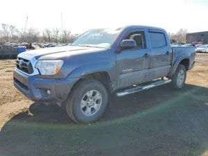 2015 TOYOTA TACOMA