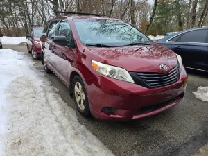 2014 TOYOTA SIENNA