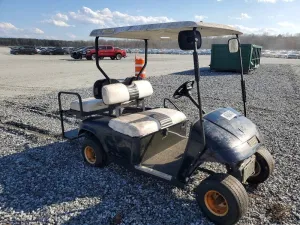 2006 E-Z-GO GOLF CART