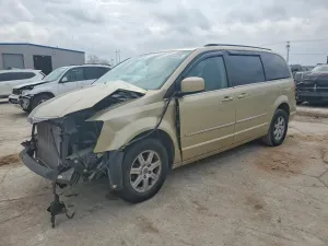 2010 CHRYSLER MINIVAN