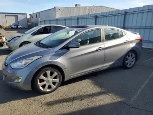 2013 HYUNDAI ELANTRA