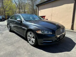 2011 JAGUAR XJ