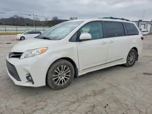 2018 TOYOTA SIENNA