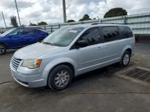 2010 CHRYSLER MINIVAN