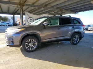 2019 TOYOTA HIGHLANDER