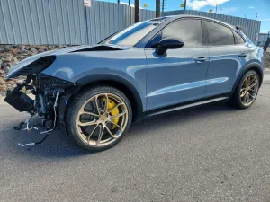 2024 PORSCHE CAYENNE