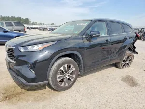 2020 TOYOTA HIGHLANDER