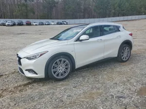 2017 INFINITI QX30 PREMI
