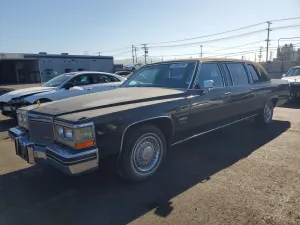 CADILLAC FLEETWOOD