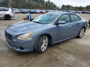 2010 NISSAN MAXIMA