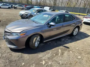 2018 TOYOTA CAMRY