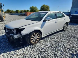 2011 TOYOTA AVALON