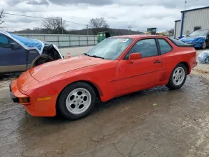 PORSCHE 944