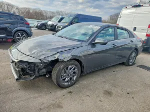 2024 HYUNDAI ELANTRA