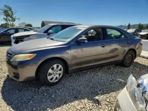 2011 TOYOTA CAMRY