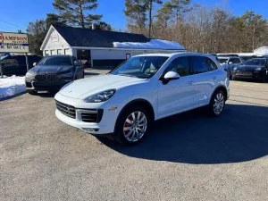 2015 PORSCHE CAYENNE