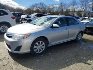 2014 TOYOTA CAMRY