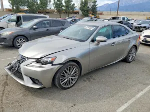 2016 LEXUS IS 200T BA