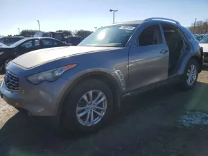 2010 INFINITI FX35