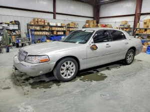 2010 LINCOLN TOWNCAR