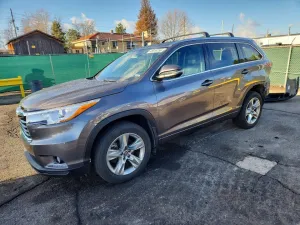 2016 TOYOTA HIGHLANDER