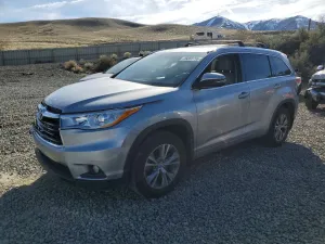 2015 TOYOTA HIGHLANDER
