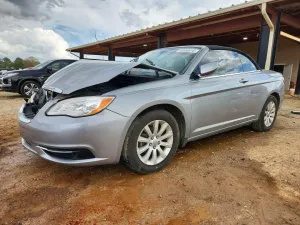 2013 CHRYSLER 200