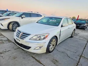 2013 HYUNDAI GENESIS