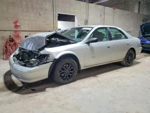 2001 TOYOTA CAMRY