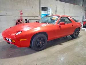 PORSCHE 928