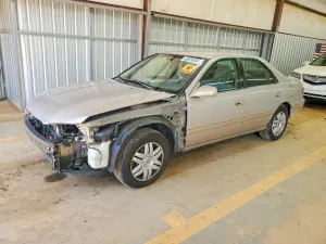 2001 TOYOTA CAMRY