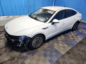 2025 HYUNDAI SONATA