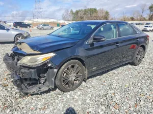 2015 TOYOTA AVALON