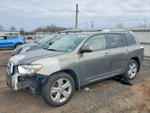 2010 TOYOTA HIGHLANDER