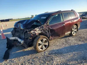 2013 TOYOTA HIGHLANDER