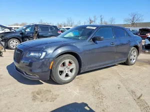 2019 CHRYSLER 300