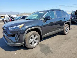 2025 TOYOTA RAV4 LE/XL