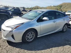 2016 TOYOTA PRIUS