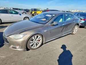 2015 TESLA MODEL S
